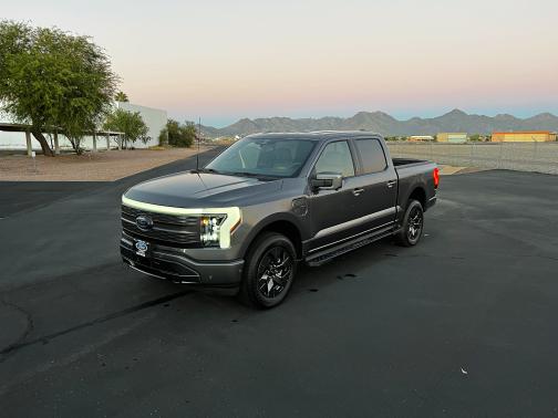 Photo 1 of 14 of 2022 Ford F-150 Lightning LARIAT